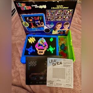 Vintage Lite Brite Create With Light 200 Pcs Age 4+ Hasbro 2014